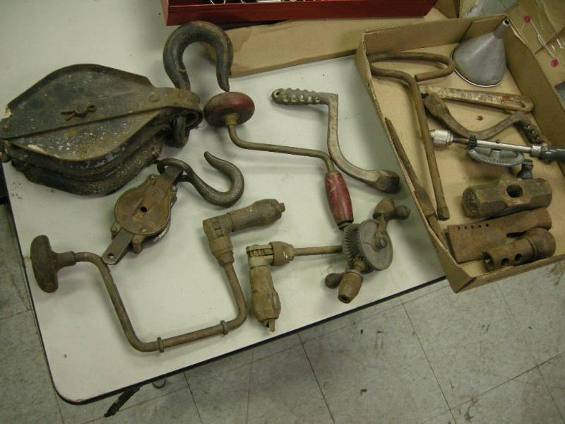 lot 262 image: Group Vintage Tools