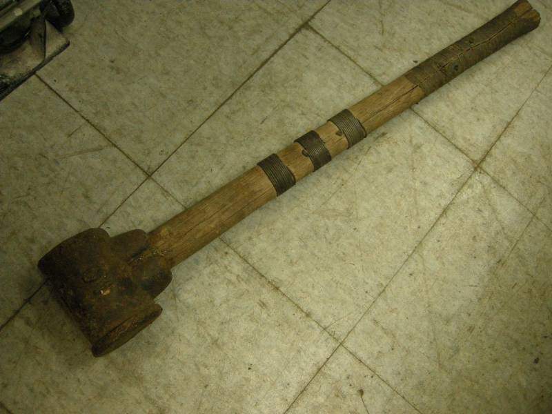 lot 287 image: Old Fashioned Post Pounder