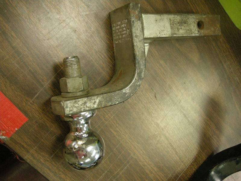 lot 289 image: Draw-Tite 1-12 Hitch