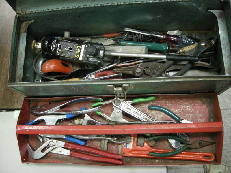 lot 294 image: Toolbox with Tools