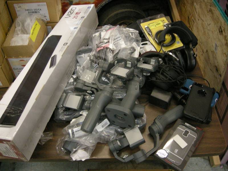 lot 309 image: Misc Electronics