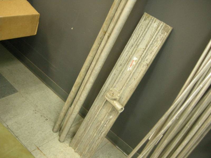 lot 312 image: Cement Bull Float Tool