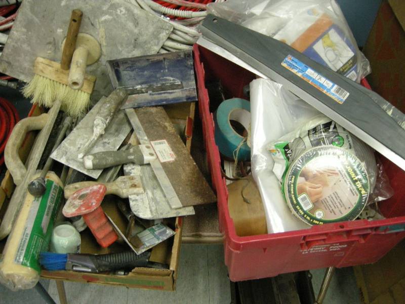 lot 325 image: Misc Sheetrock, Tile Tools