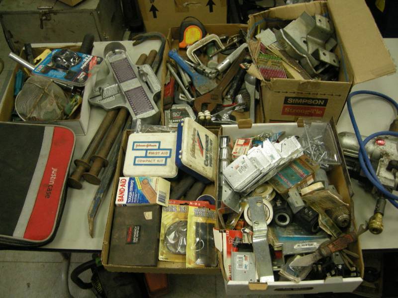 lot 326 image: Group Tools, Fasteners, Hardware