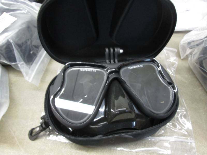 lot 7 image: 2 Desel Underwater DivingSnorkelin...