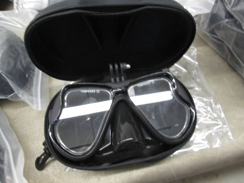 lot 9 image: 2 Desel Underwater DivingSnorkelin...