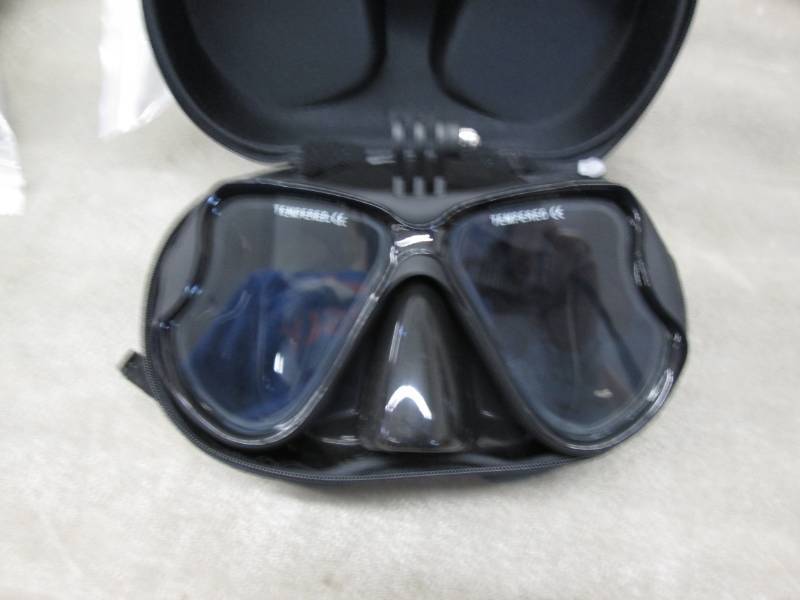 lot 28 image: 2 Desel Underwater DivingSnorkelin...