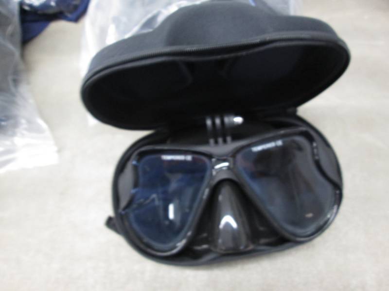 lot 30 image: 2 Desel Underwater DivingSnorkelin...
