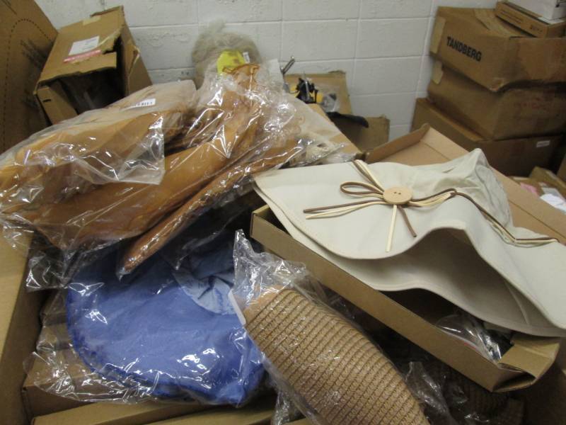 lot 31 image: Large Box Lof Ladies Hats...