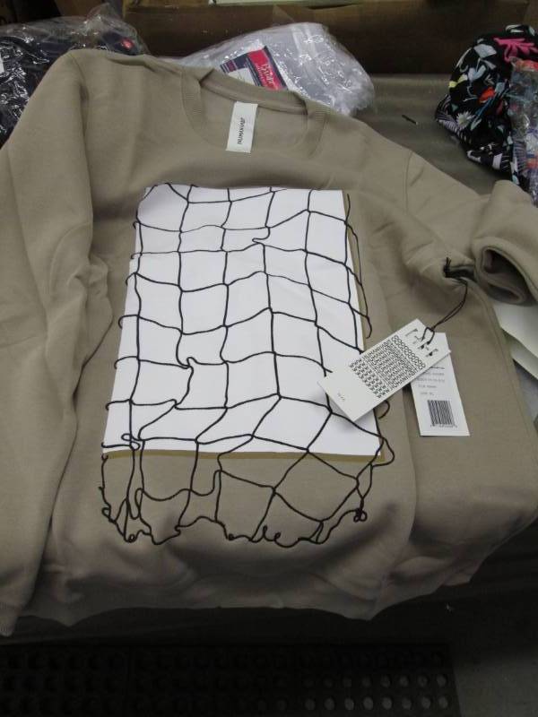 lot 48 image: Human Habit Mens XL Roped In Sweat...