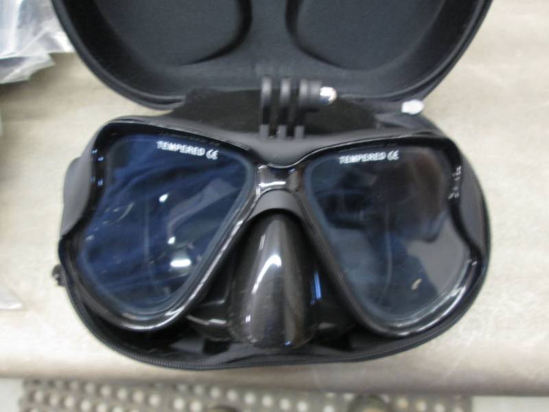 lot 86 image: 2 Desel Underwater DivingSnorkelin...