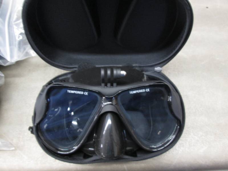lot 87 image: 2 Desel Underwater DivingSnorkelin...