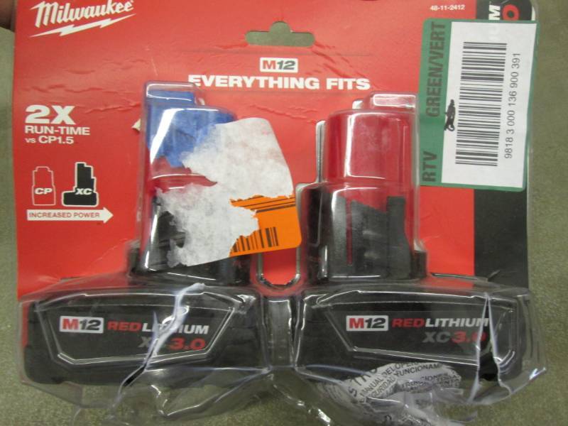 lot 139 image: Milwaukee M12 12-Volt Lithium-Ion X...