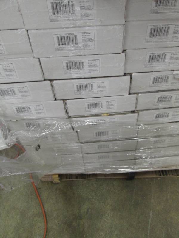 lot 187 image: 10 Cases LifeProof Folkstone Oak 12...