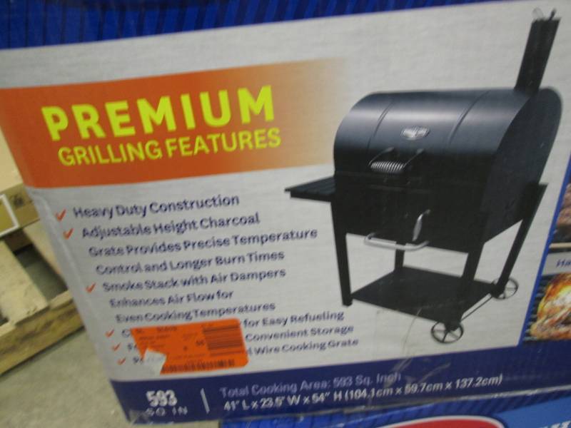 lot 229 image: Kingsford Lone Star Charcoal Grill ...