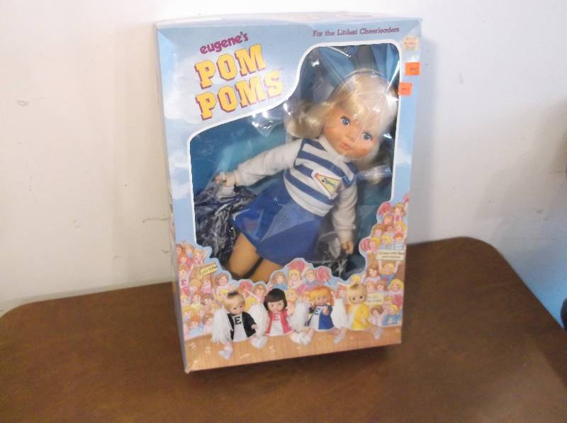 lot 12 image: Vintage