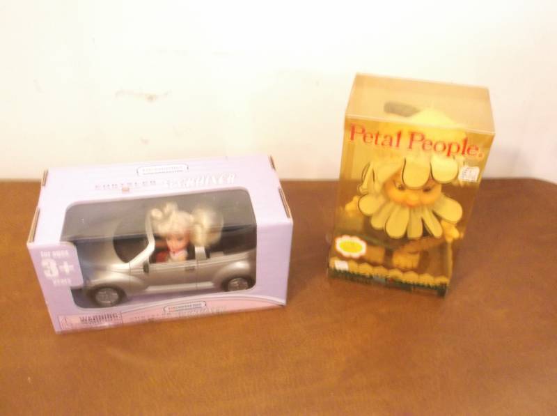 lot 15 image: Vintage