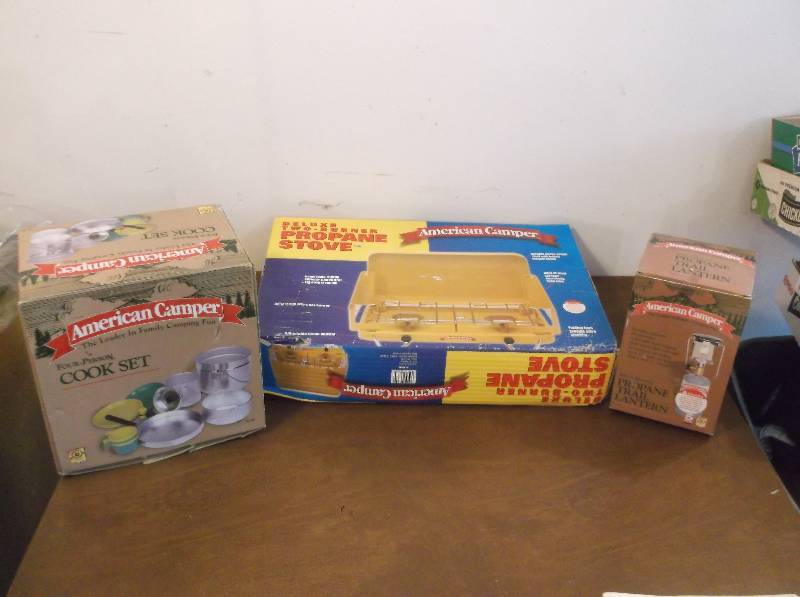lot 17 image: Camping Equipment