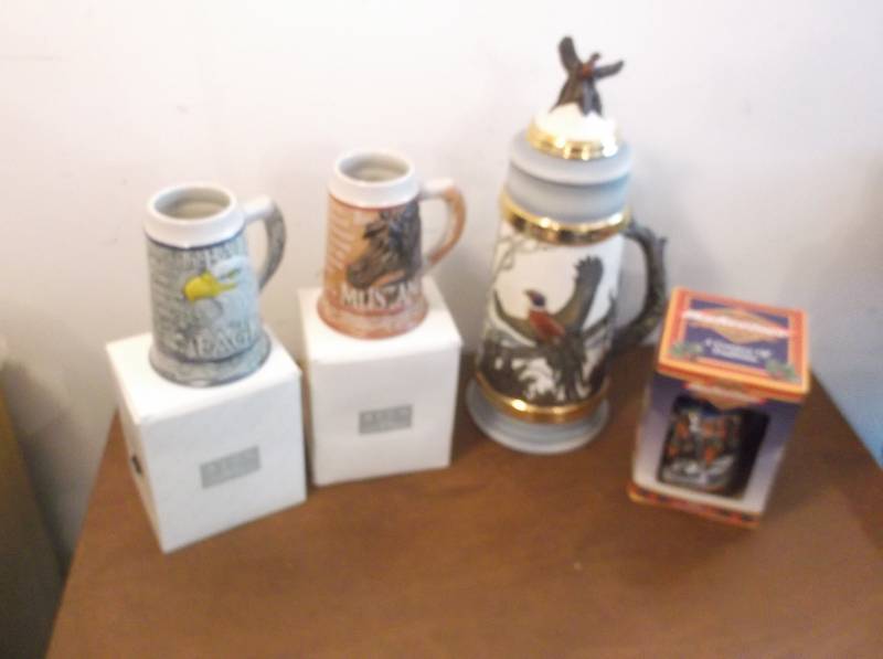 lot 19 image: Collectible