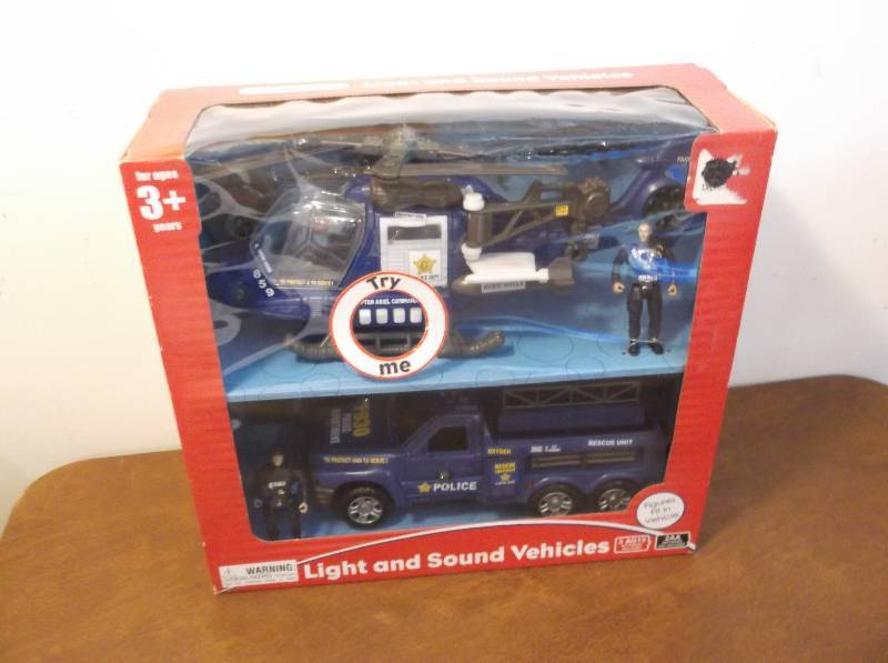 lot 21 image: Toy Cars