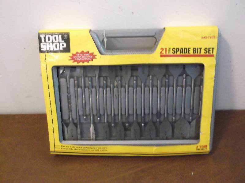 lot 32 image: Drill Bits
