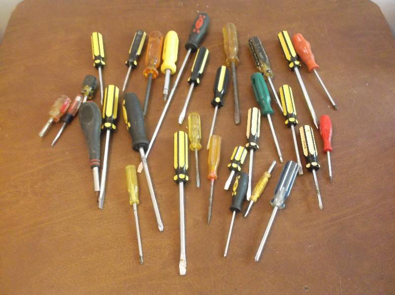 lot 51 image: Tools