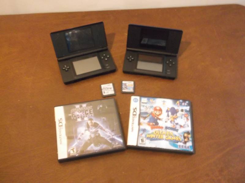 lot 72 image: Nintendo DS