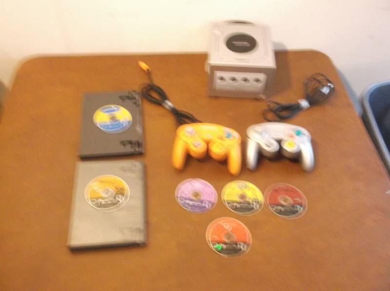 lot 74 image: Nintendo