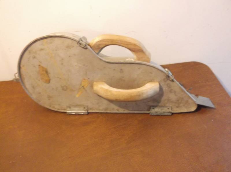 lot 77 image: Tool