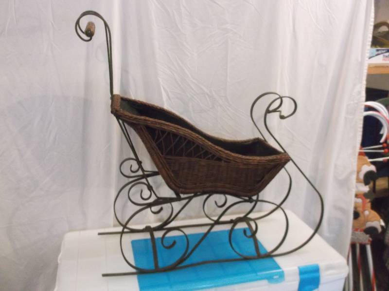 lot 125 image: Santas Sleigh