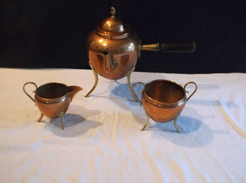 lot 152 image: AntiqueVintage