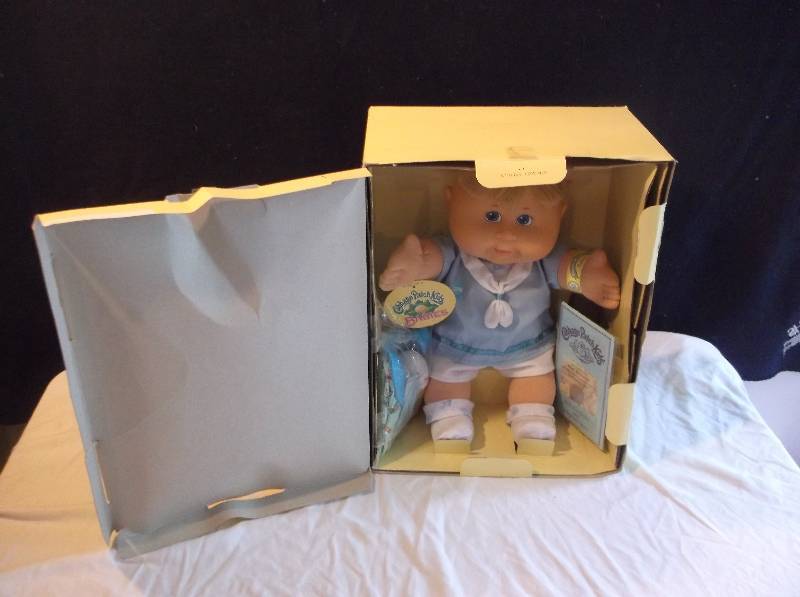 lot 154 image: Vintage