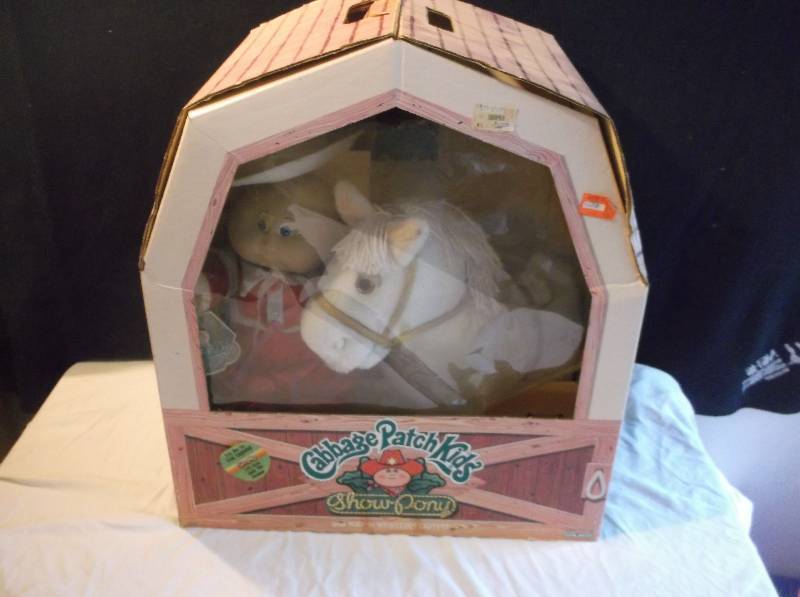 lot 155 image: Vintage
