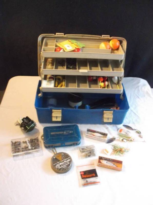 lot 172 image: Tackle Box