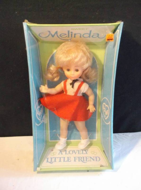 lot 189 image: Collectible
