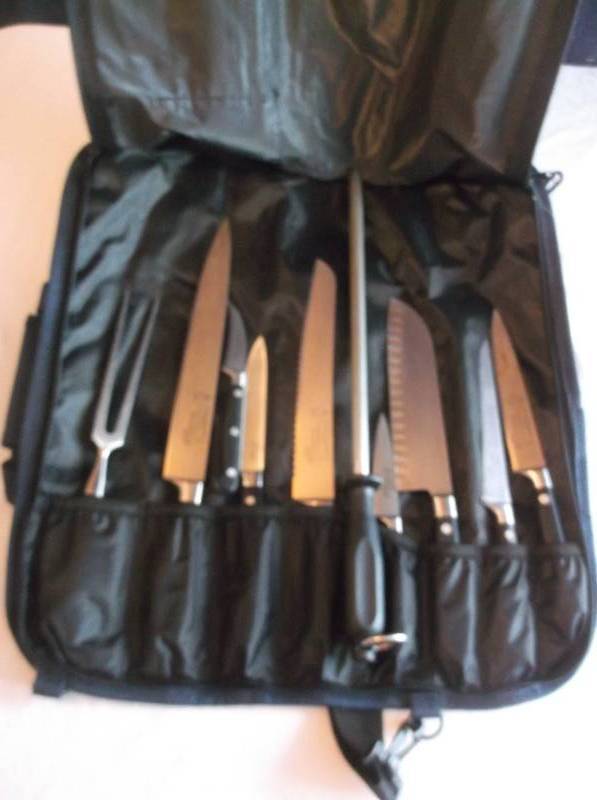 lot 199 image: Chef Knifes