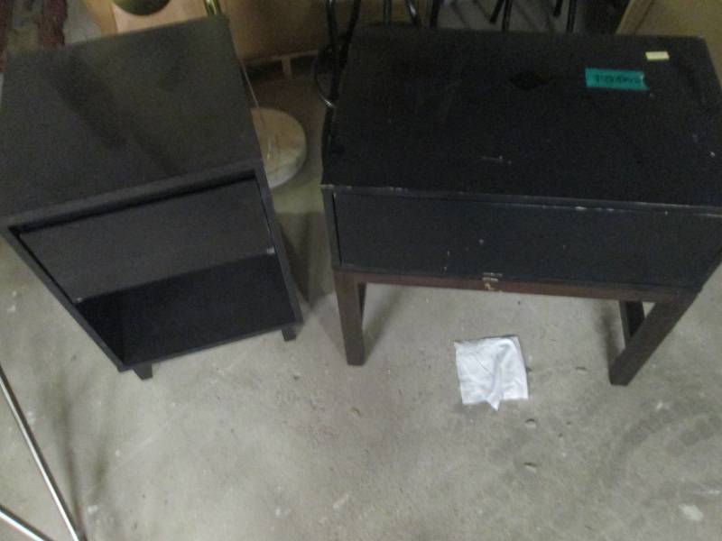 lot 211 image: lot of 2 tables...