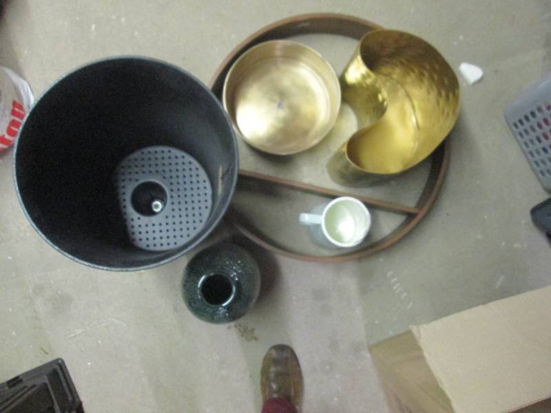 lot 214 image: lot of garden items...