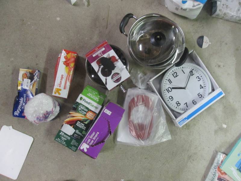 lot 217 image: lot of kitchen bags and potsclock ...