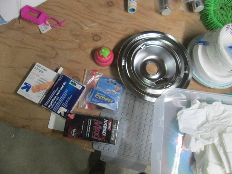 lot 219 image: lot of misc items...