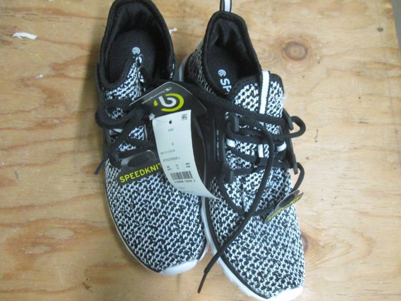 lot 229 image: size 6 womens sneakers...