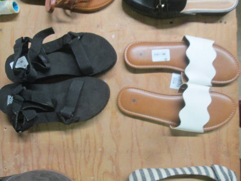 lot 237 image: womens shoes size 10...