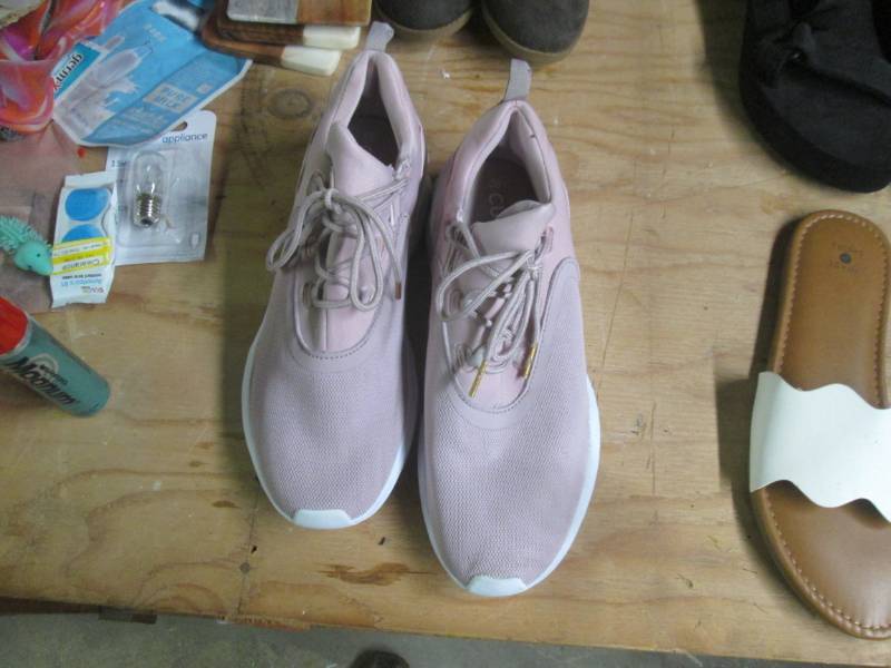 lot 239 image: womens running shoes size 10...