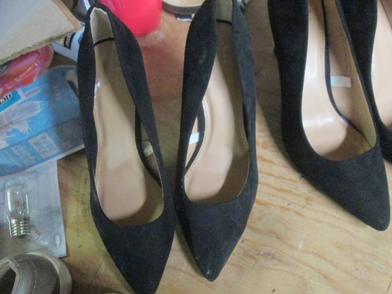 lot 255 image: womens black heels size 6...