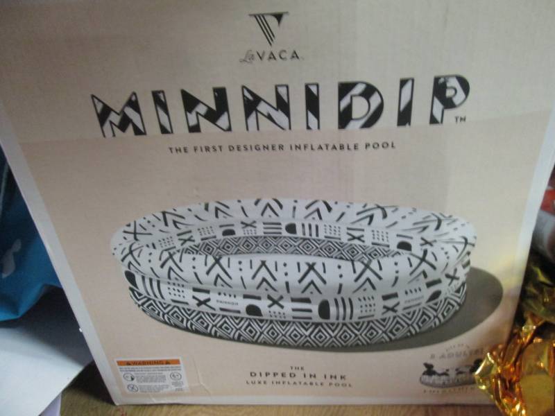 lot 15 image: mini dip inflatable pool...