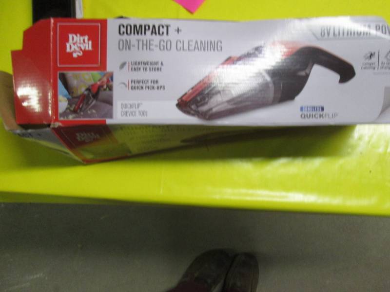 lot 17 image: dirt deveil handheld vacuum...