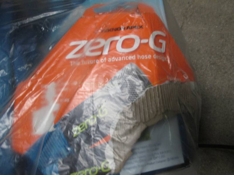 lot 26 image: zero G expandable hose...