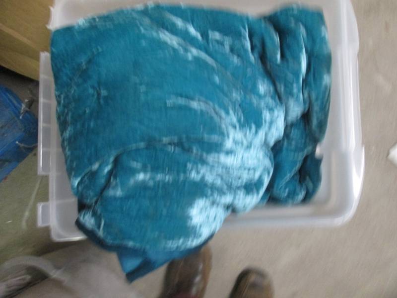 lot 47 image: green queenfull blanket...