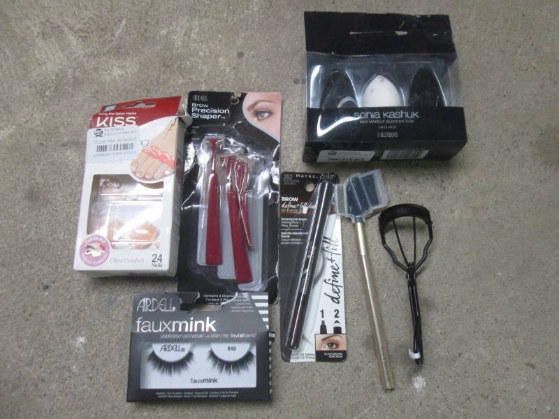 lot 60 image: misc make up items...