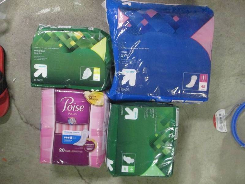 lot 70 image: lot of misc womens items...